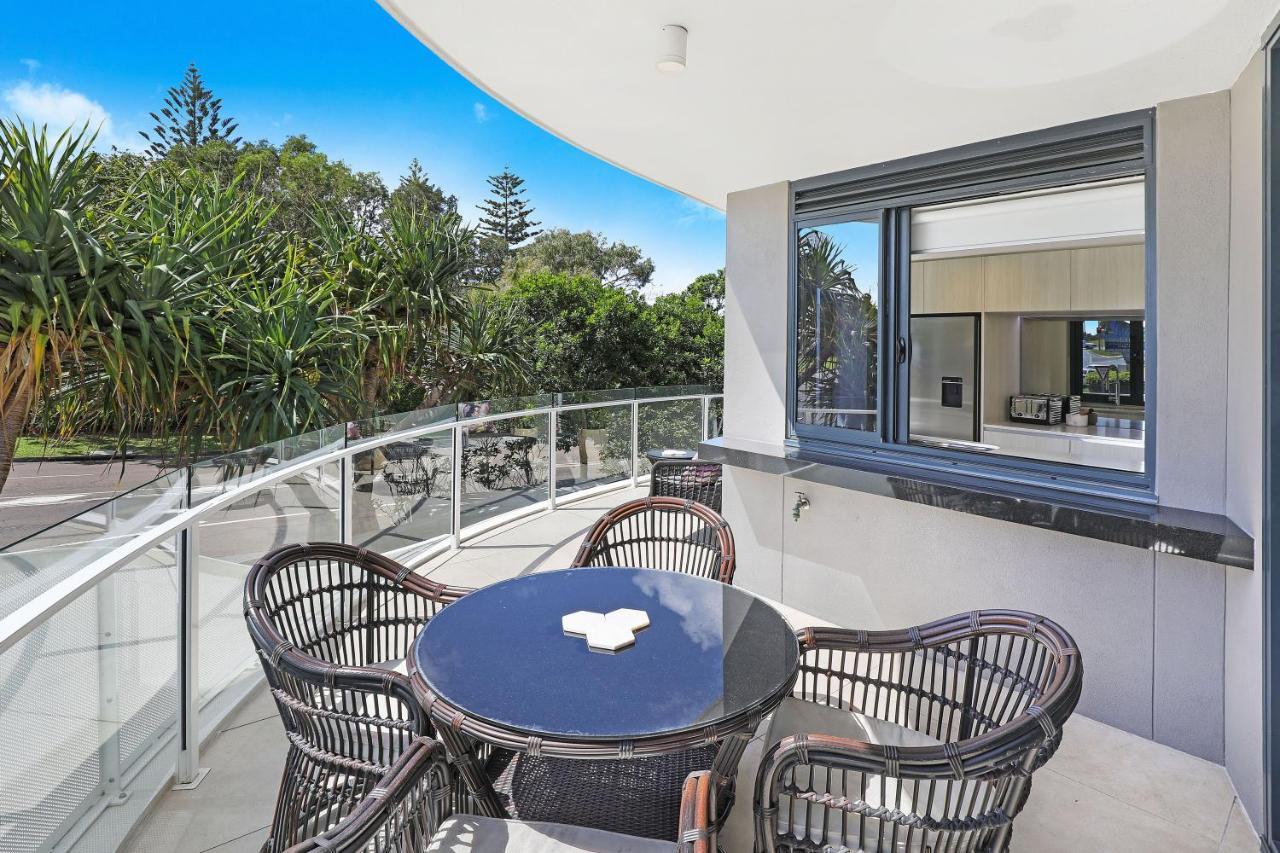 Breeze Mooloolaba, Ascend Hotel Collection Exterior photo A balcony in a residential apartment